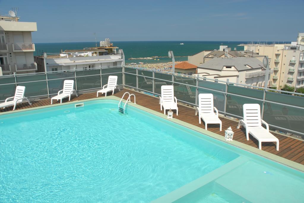 Residence Hotel Club House Cattolica Eksteriør bilde