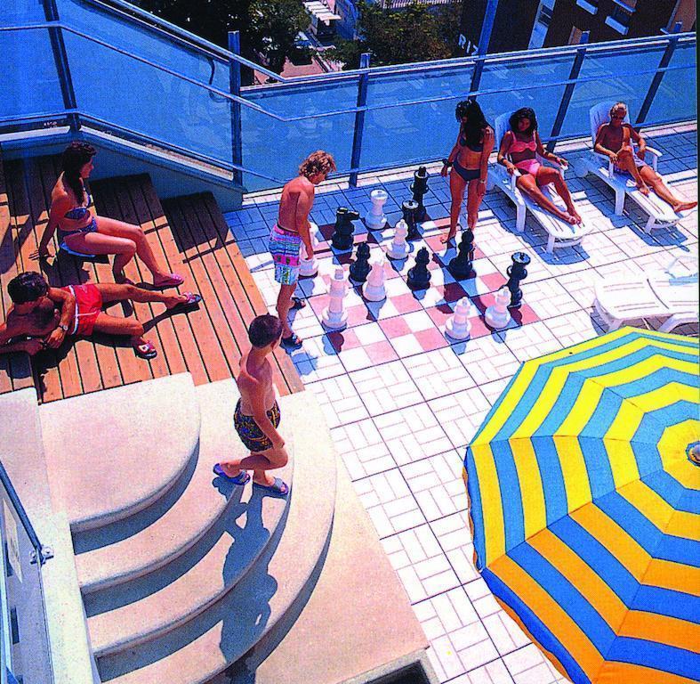 Residence Hotel Club House Cattolica Eksteriør bilde