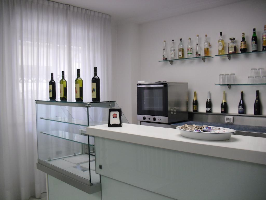 Residence Hotel Club House Cattolica Eksteriør bilde
